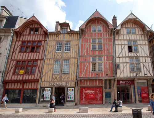 Explorez les rues piétonnes de Troyes !