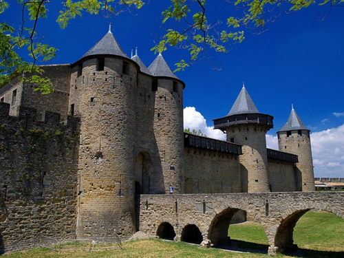 Découvrez le charme du château et des remparts de la cité de Carcassonne !